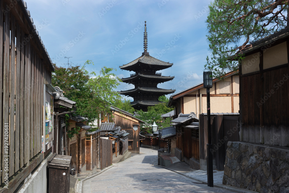 Obraz premium 京都祇園の八坂の塔
