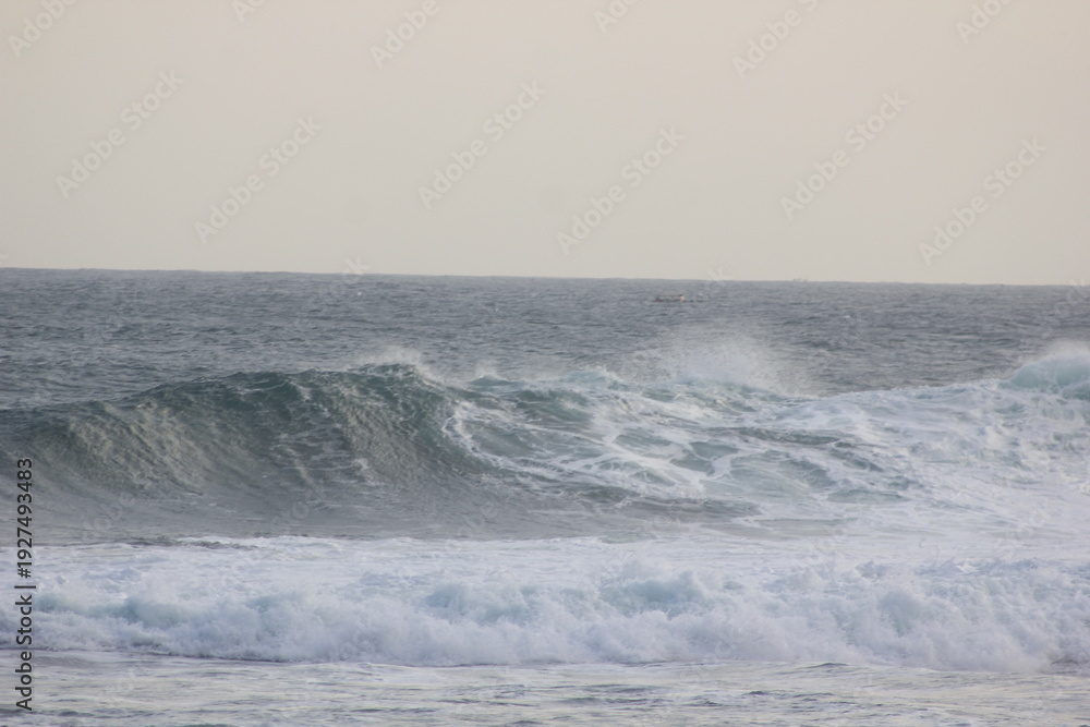 Obraz premium waves at the blue sea