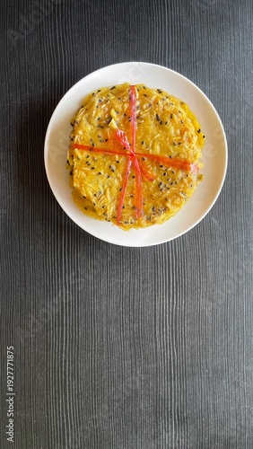 Thai dessert is called black sesame crispy rice.