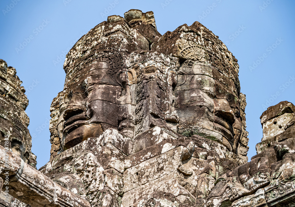 Obraz premium Siem Reap, Cambodia - Buddha head on tower of Bayon Temple in Angkor Thom