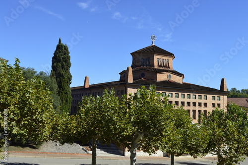 Arquitetura da Vinícola Codorniu na Espanha