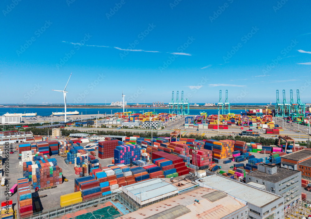 Obraz premium Aerial view of the cargo terminal of Tianjin Port