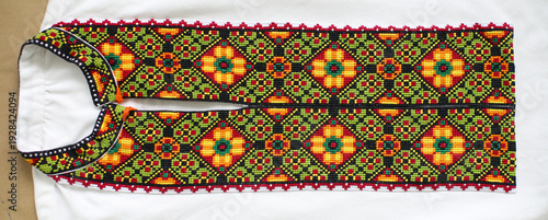 Canvastavla National ornament on Ukrainian embroidery