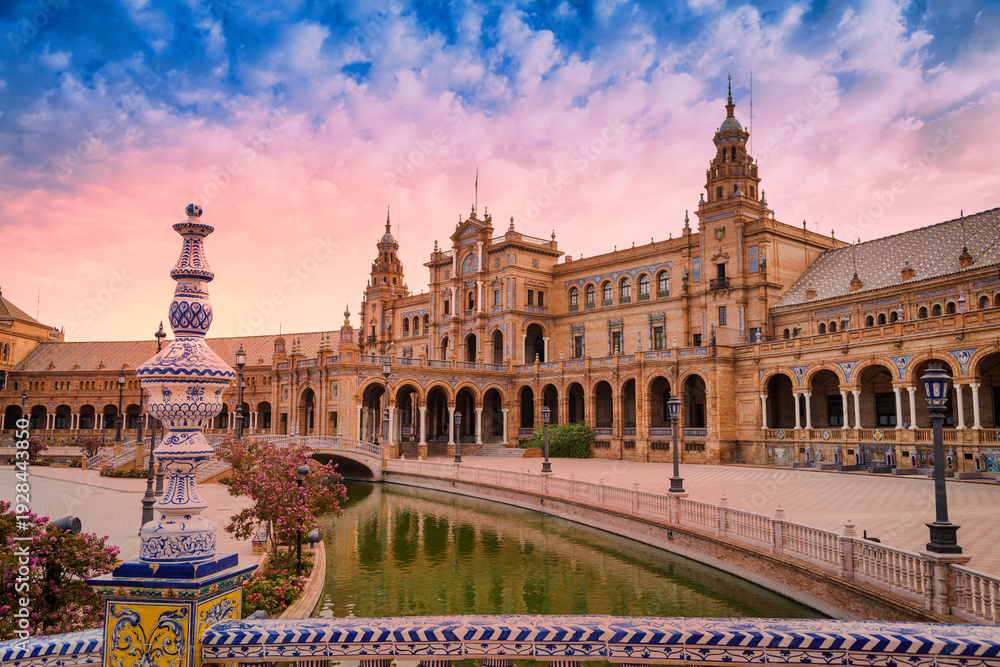 Fototapeta premium Spain, Seville. The Spain Square, Renaissance Revival style in Spanish architecture.