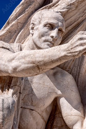Monumento Nacional a Víctor Manuel II (Vittoriano) o Altar de la Patria y Plaza Venecia en Roma, Italia. Arquitectura y monumentos de Roma. Paisaje urbano de Roma.