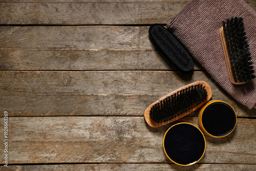 Shoe polishes with brushes ...