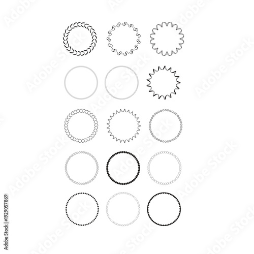 Circle frame round border design shape icon for decorative vintage doodle element for design in vector illustration