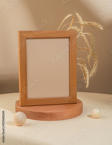 In this shot, the 5x7 wooden frame with the same consistent border and color is place 456399