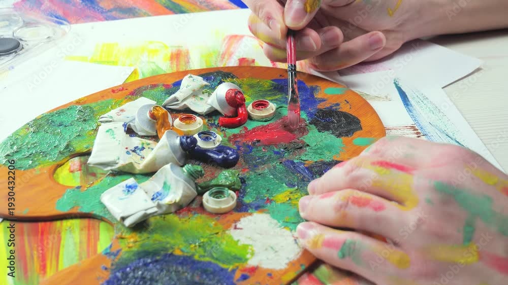 custom made wallpaper toronto digitalThe hands of the artist, work to create creative images in art. Art paints and brushes, applying multi-coloured strokes to the canvas using palette, gouache and watercolour.