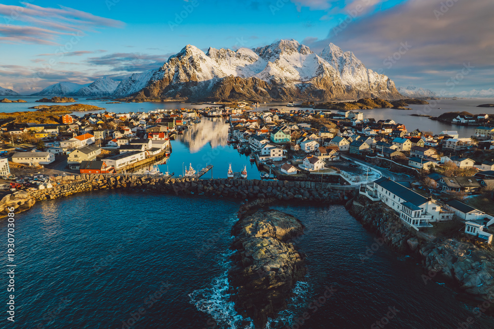 Obraz premium Aerial view of winter landscape in Lofted Islands