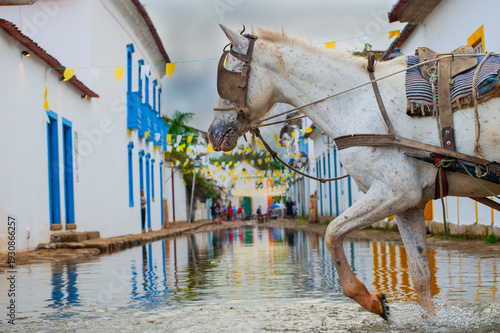 Fotografie Paraty patrinônio da humanidade, centro histórico, maré cheia