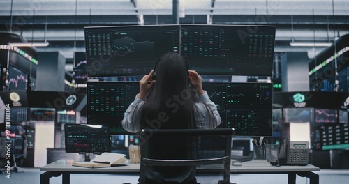 Quadro su tela Woman Trader Start Online Stock Market Analysis
