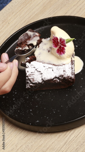 Artistic plated dessert with powdered sugar
