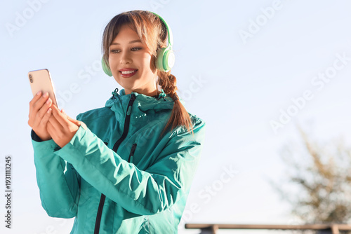 Beautiful young happy sport...