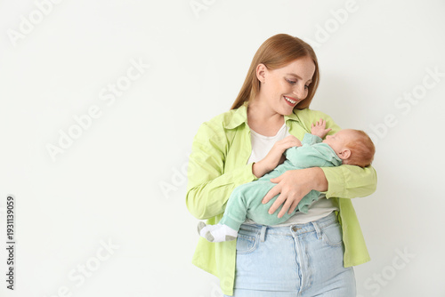 Beautiful young happy mothe...