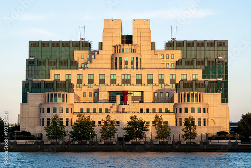 Photography Sis building headquarters mi6 on river thames, london