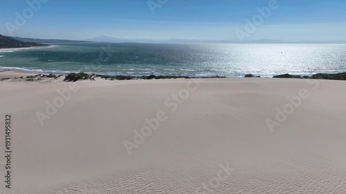 vista de la bonita playa virgen de Valdevaqueros en el municipio de Tarifa, Andalucía