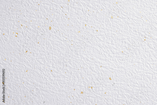 金銀振りの大礼紙の質感がある白い和風背景テクスチャ素材　White Daireishi washi paper texture with gold and silver leaf flakes