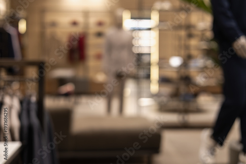 Tableau sur toile blurred interior of a high-end luxury clothing boutique with mannequins and desi