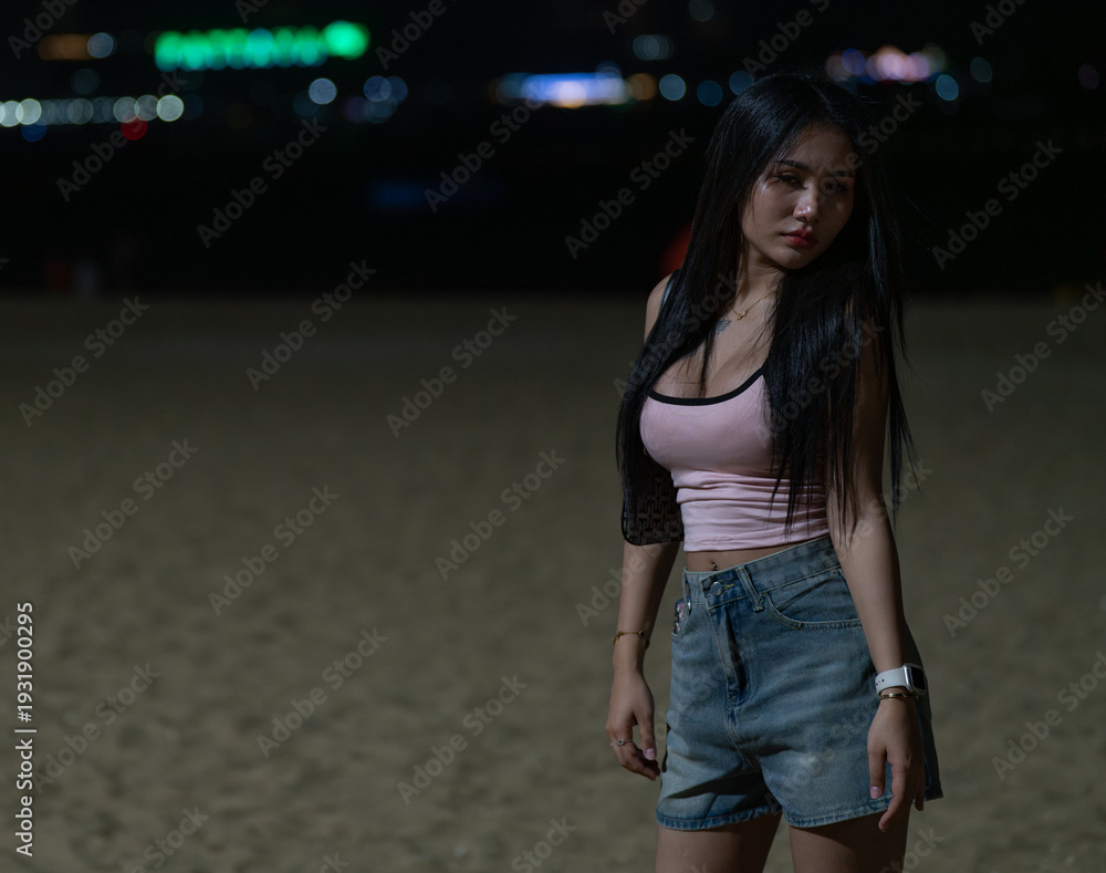 Fototapeta premium Thai Girl Lifestyle at Beach and Shopping