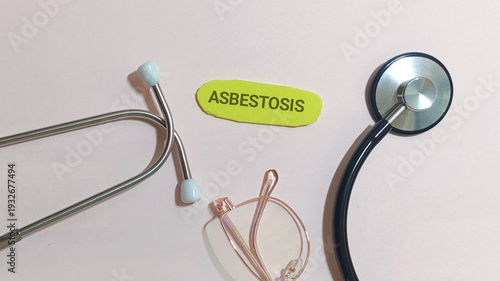 Foto Understanding Asbestosis A Medical Perspective with Diagnostic Tools