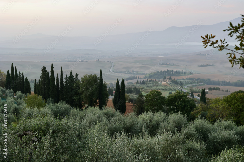 Fototapeta premium Autumn Sunrise Landscape Near Pienza, Tuscany