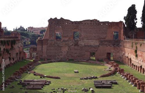 Obraz na płótnie Palace garden at circus maximus in Rome