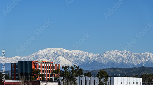 Fotografi Mt. Baldy seen from the Flight in Tustin Legacy.