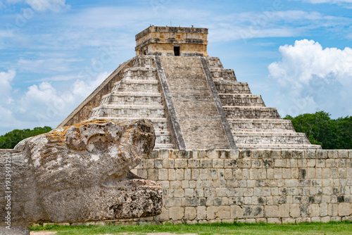 PIRAMIDE DE CHICHEN ITZA