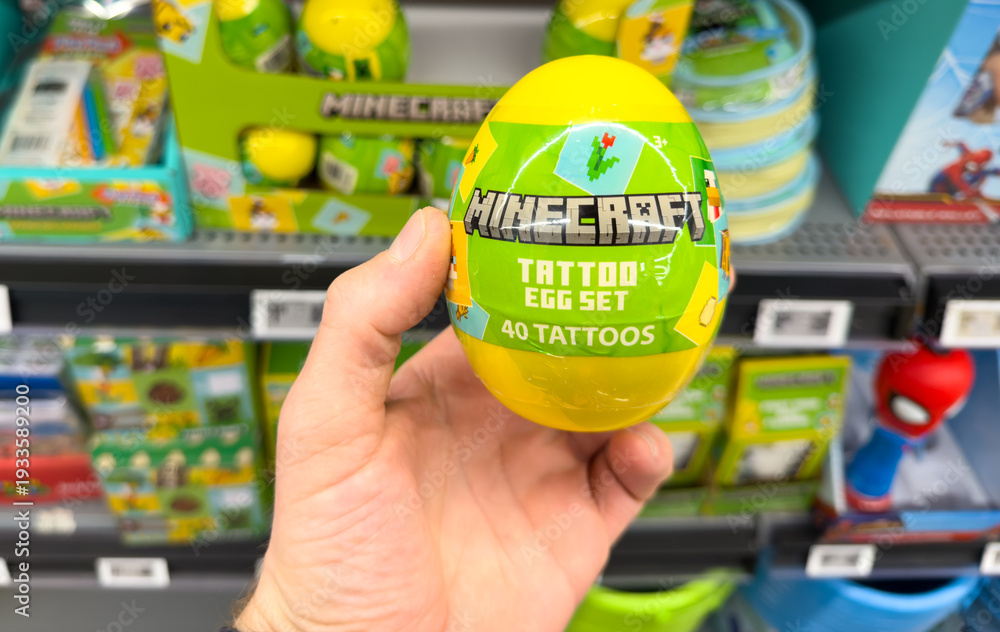 Naklejka premium Minecraft Tattoo Egg Set Toy Capsule with Temporary Tattoos in Retail Store