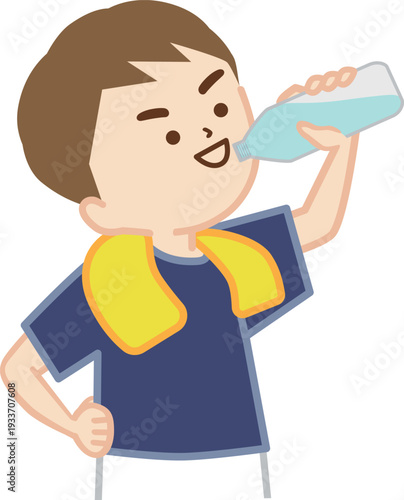 首にタオルを巻いて腰に手を当て、笑顔で水分補給をする少年(上半身)