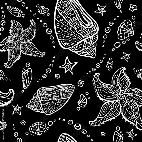 Сonch and seastars seamless pattern. Shells and starfish tribal sea zentangl surface design. Polynesian ocean black and white editable background.