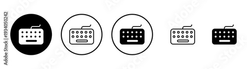 Keyboard icon vector. keyboard sign and symbol