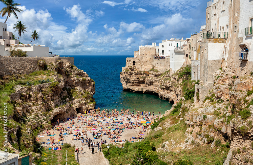 Obraz premium Polignano, Italy. Architecture of the ancient city of Polgnano, Italy. Famous architectural landmarks of Polignano. Polignano a Mare, Bari Province, Puglia, southern Italy.