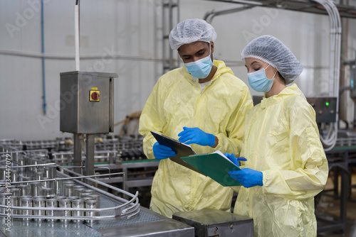 Fotografie Canned fish factory