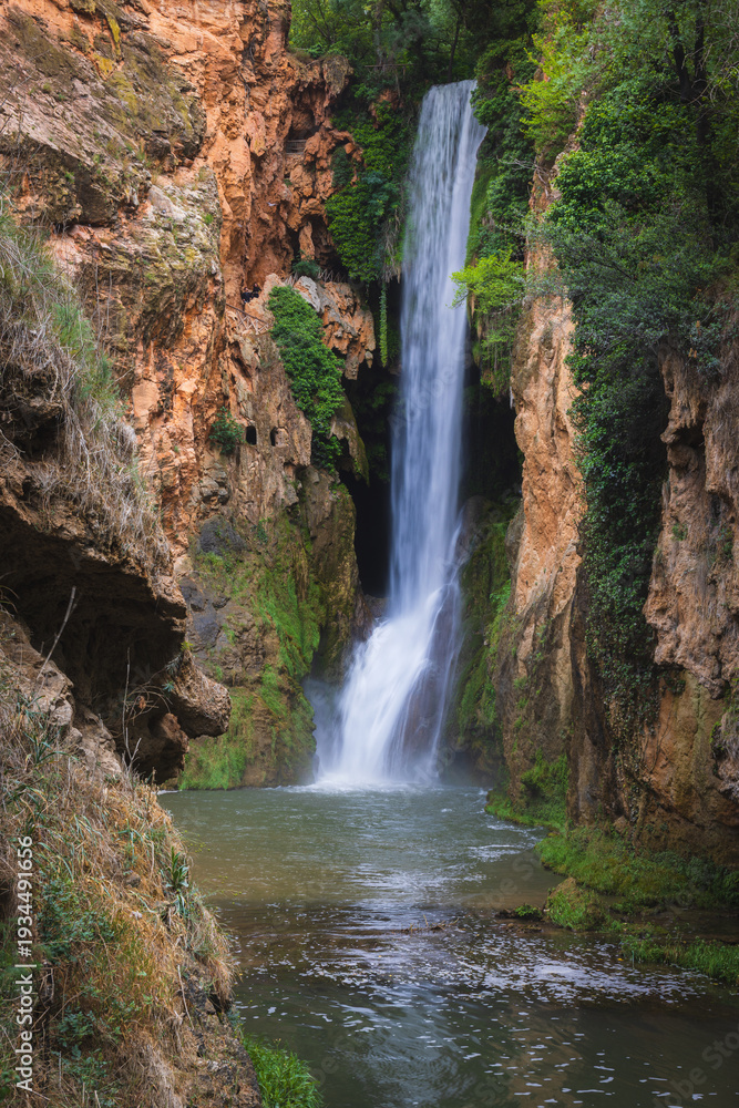Fototapeta premium Inside the beautiful Monasterio de Piedra