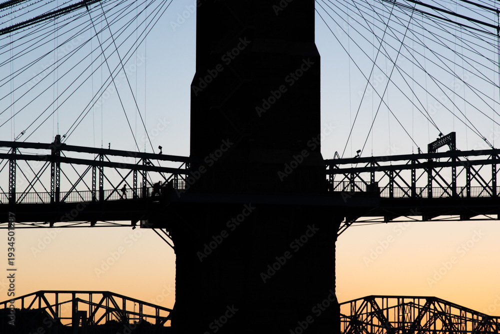 Fototapeta premium bridge silhouette cincinnati ohio