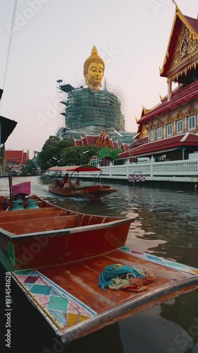 Wat Paknam Bhasicharoen is a royal wat located in Phasi Charoen district, Bangkok, at the Chao Phraya River. It is part of the Maha Nikaya fraternity and is the origin of the Dhammakaya tradition.