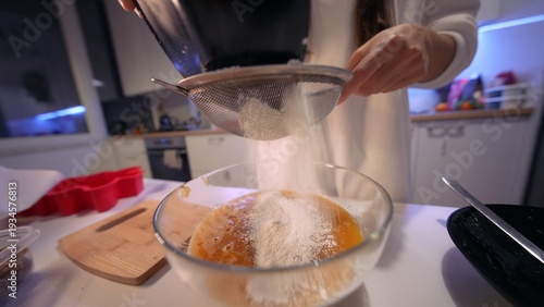 Sifting fine powder improves food consistency significantly