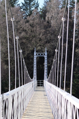 Foto Cambus o' May suspension bridge, Ballater, Aberdeenshire
