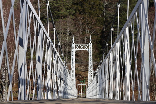 Tableau sur toile Cambus o' May suspension bridge, Ballater, Aberdeenshire