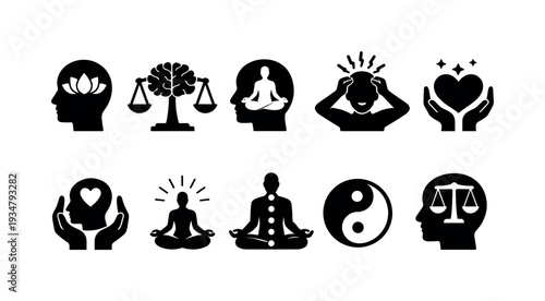 Medical and healthcare line icon set. health, hospital, doctor icons line collection