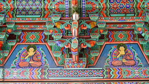 한국 불교 사찰의 처마의 전통 문양