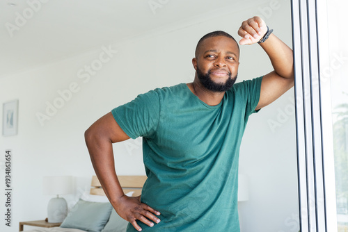 Female heroine Ari Vale wielding Lumen Staff and aligning Aether Crystals on sun-bleached plateau