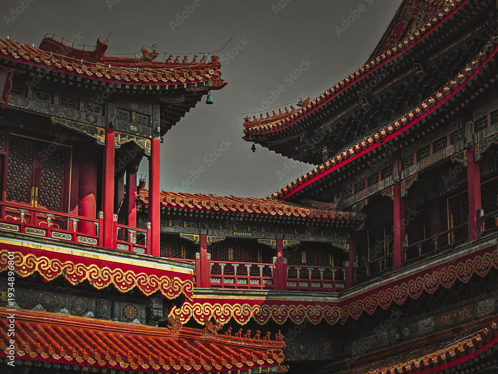 Obraz premium Detailed Chinese Architectural Structure Photograph