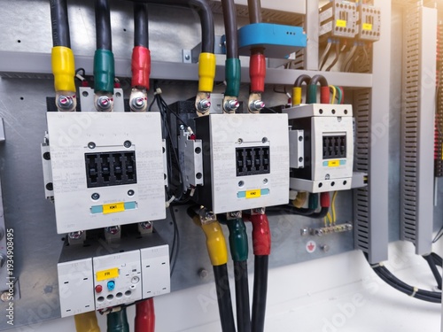 Obraz na plátně Technology electrical control for Installation the three phase main contactors t