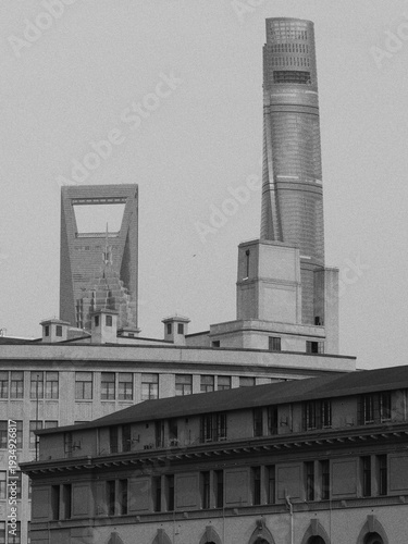 The Collision and Harmony of Classic and Modern Architecture Style