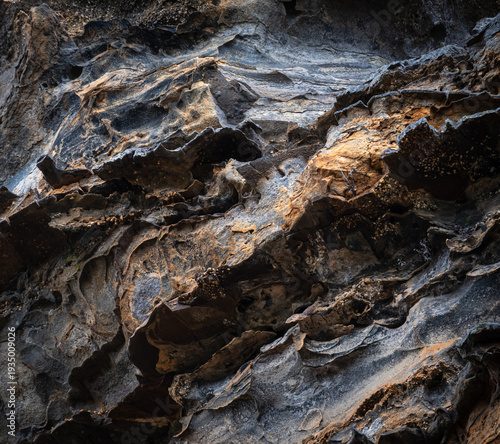 Fotografía Abstract close-up of weathered sandstone rocks