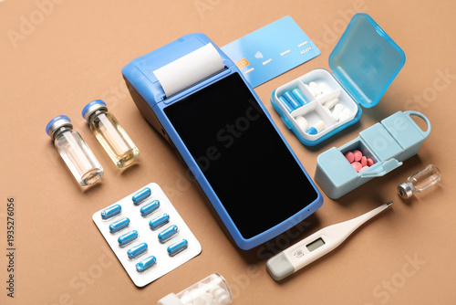 Payment terminal with credi...