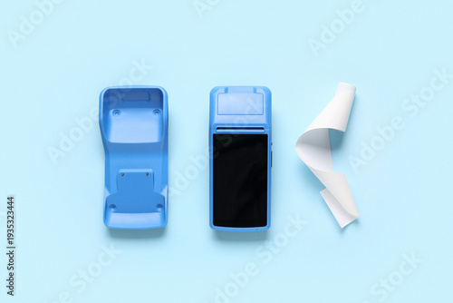 Payment terminal with recei...